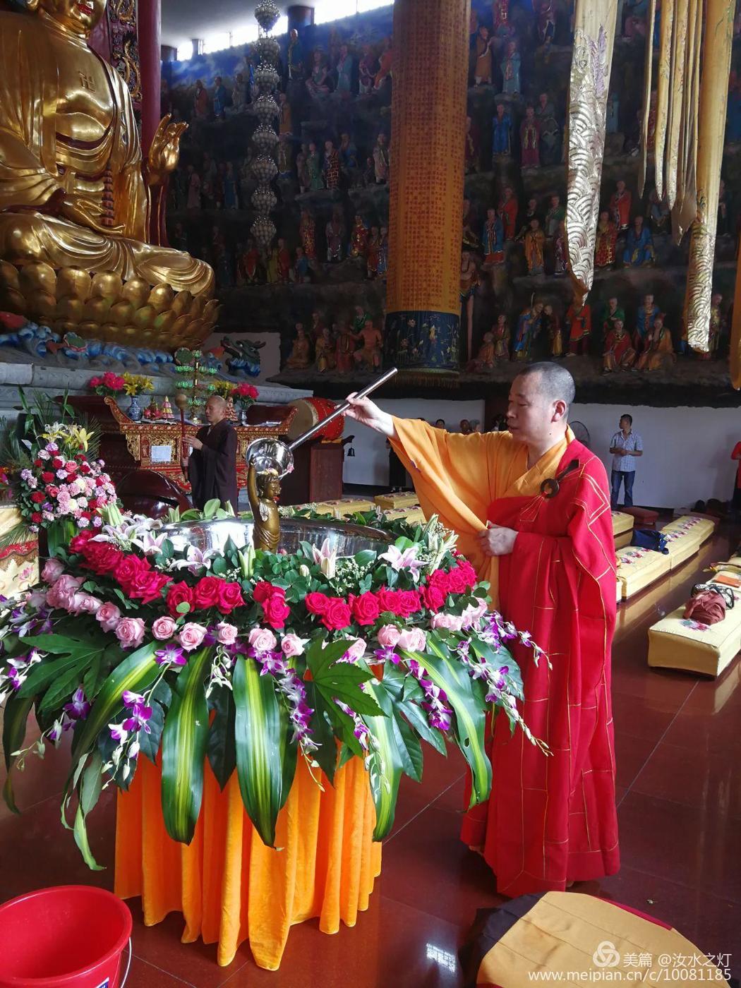 正觉古寺圆满举行浴佛节法会