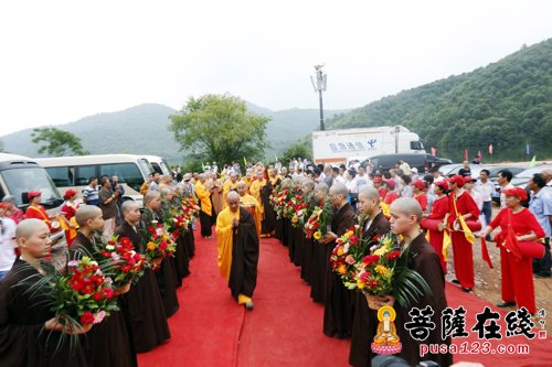 中国法眼宗发源地崇寿禅院重建奠基庆典法会举行暨首届文益禅师与法眼宗学术研讨会开幕