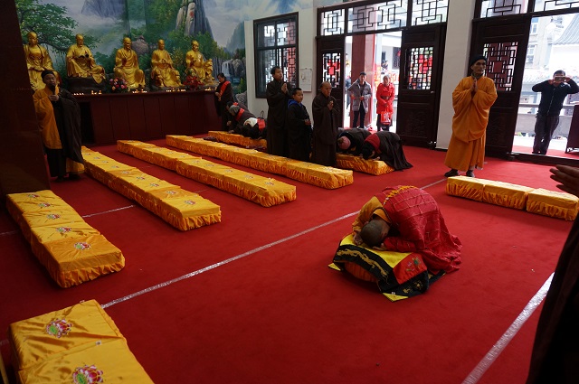 正觉下院举行五福殿福禄寿财喜菩萨圣像落成暨开光庆典法会