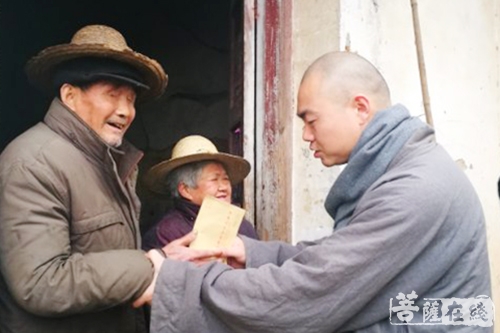 湖北咸安佛教协会助力双溪桥镇精准扶贫