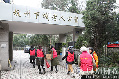 短短7天时间 杭州灵隐寺已向民众奉送腊八粥32万份