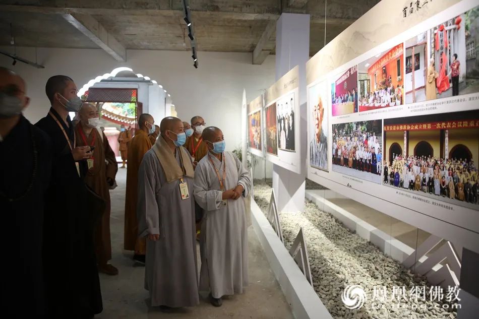 坚持我国佛教中国化方向图片展（图片来源：凤凰网佛教）